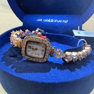 Luxurious Gold-Plated Women's Watch with Crystal Detailing